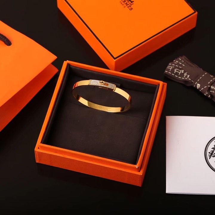 H**mes bracelets